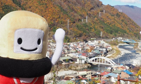 Looking down from Kamioka Castle on a wonderful view of the town of Kamioka and Takahara River.