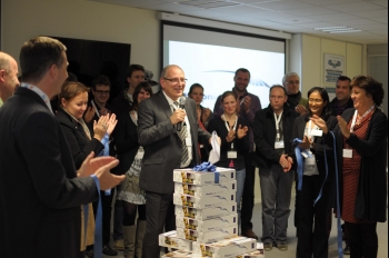 Prof. Thienpont announcing the completion of Photonics Explorer kit（Dec. 2012）